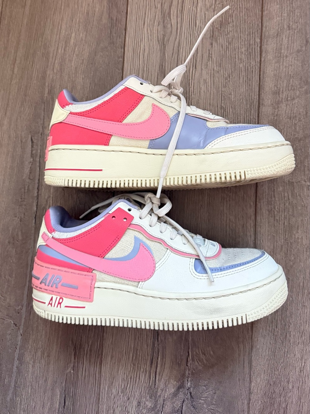 Nike Women Pink Lavender White Low-Top Sneakers